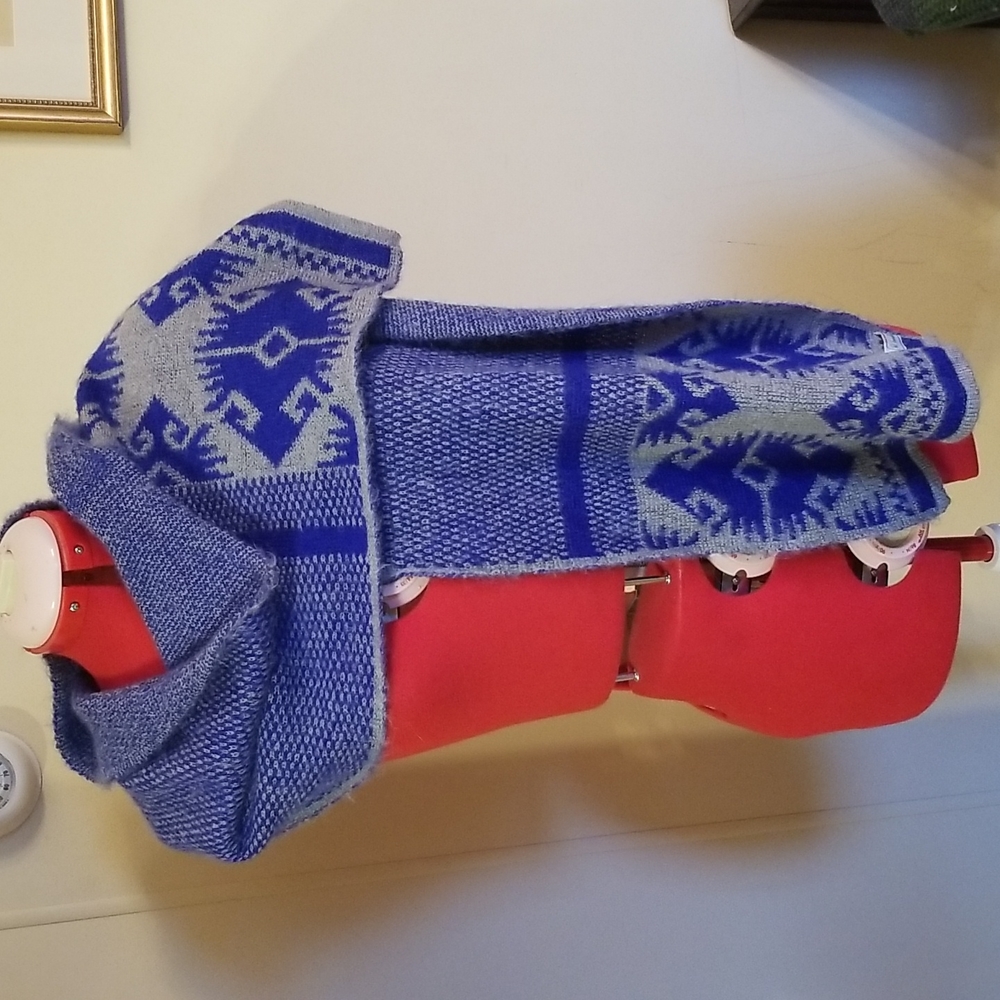 Benellon scarf